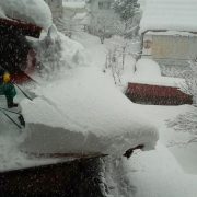 野沢温泉・清風館　湯屋 屋根雪おろし